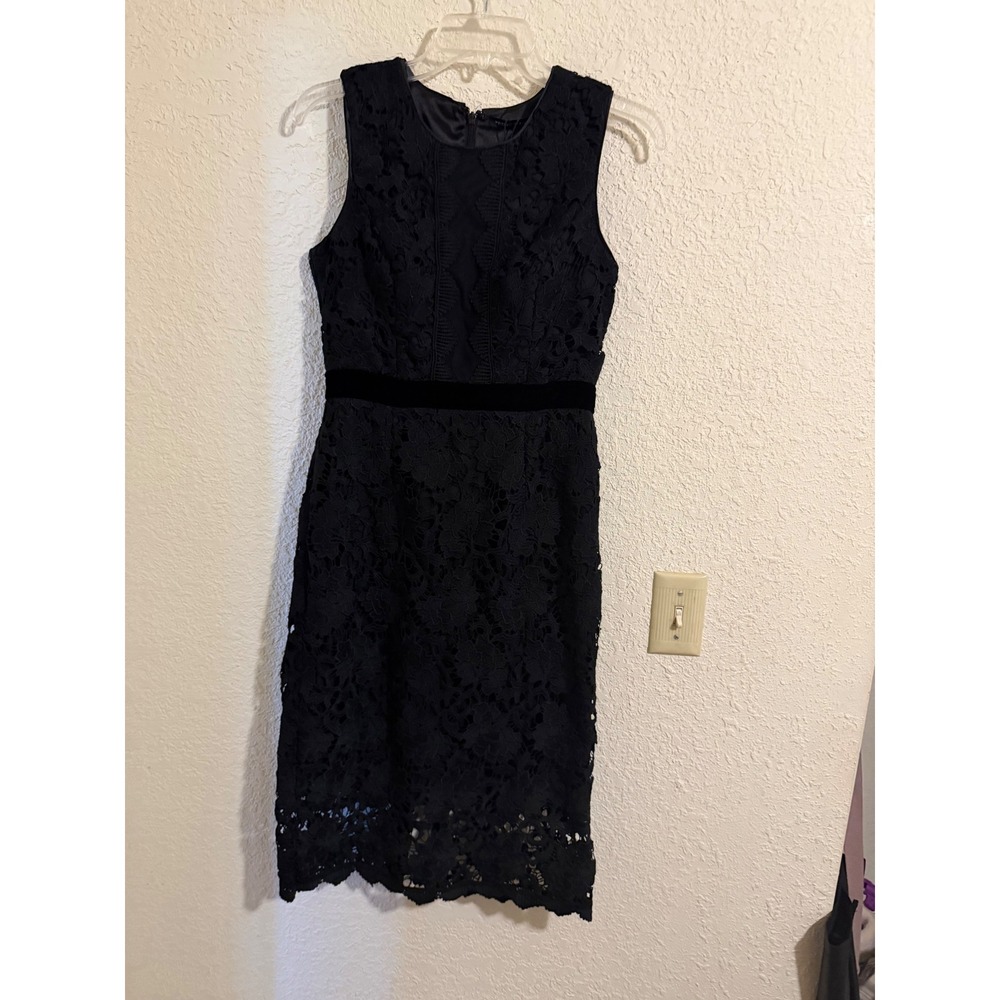 White House Black Market Black Floral Lace Velvet Waist Sheath Dress 2 Goth